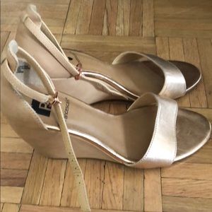 BC hearts Francesca’s copper Demi wedge